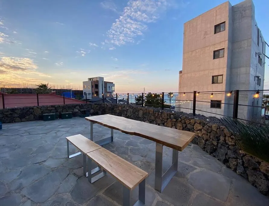 Hold In Hamdeok With Beach Jeju Holiday home